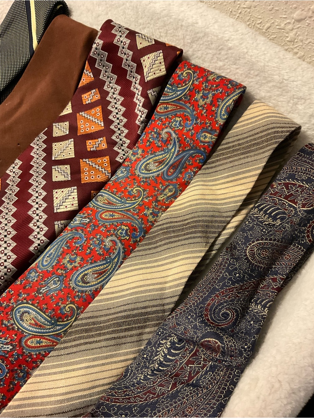 Vintage Mens Ties Lot of 9 Colorful Retro Ties - Picture 5 of 6